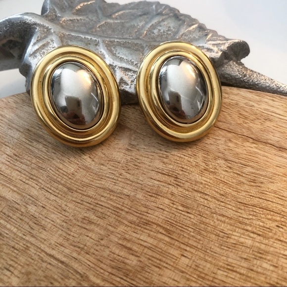 COPY - Vintage OLCi Gold Silver Tone Clip On Earrings - Picture 3 of 8